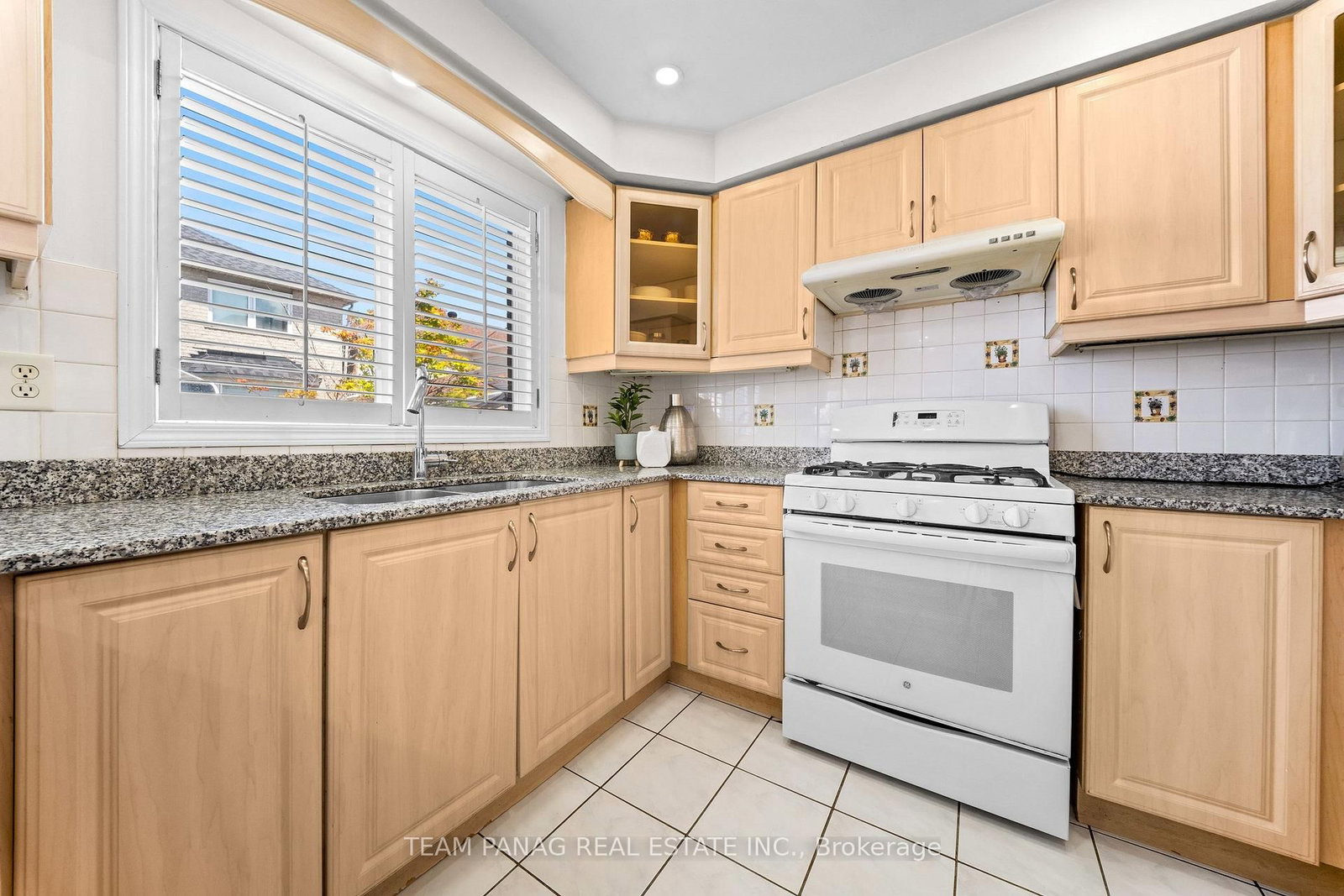 26 Bowsfield Drive • Brampton, ON photo 11