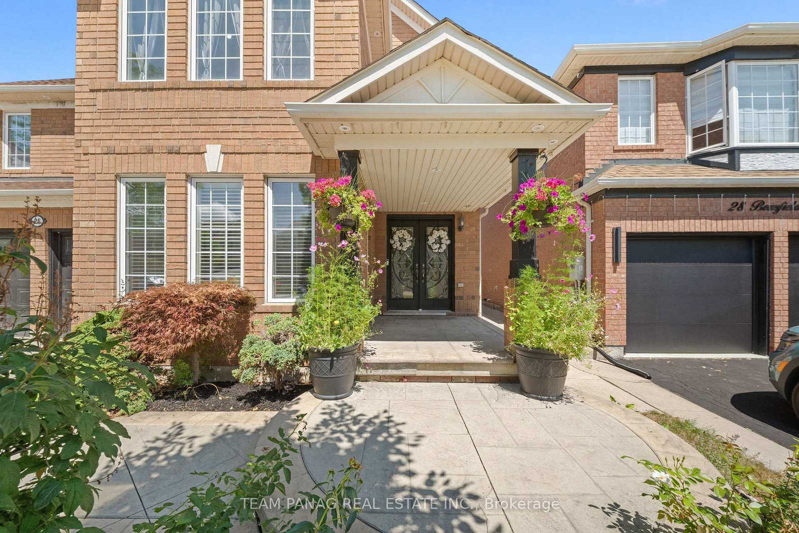 26 Bowsfield Drive • Brampton, ON photo 4