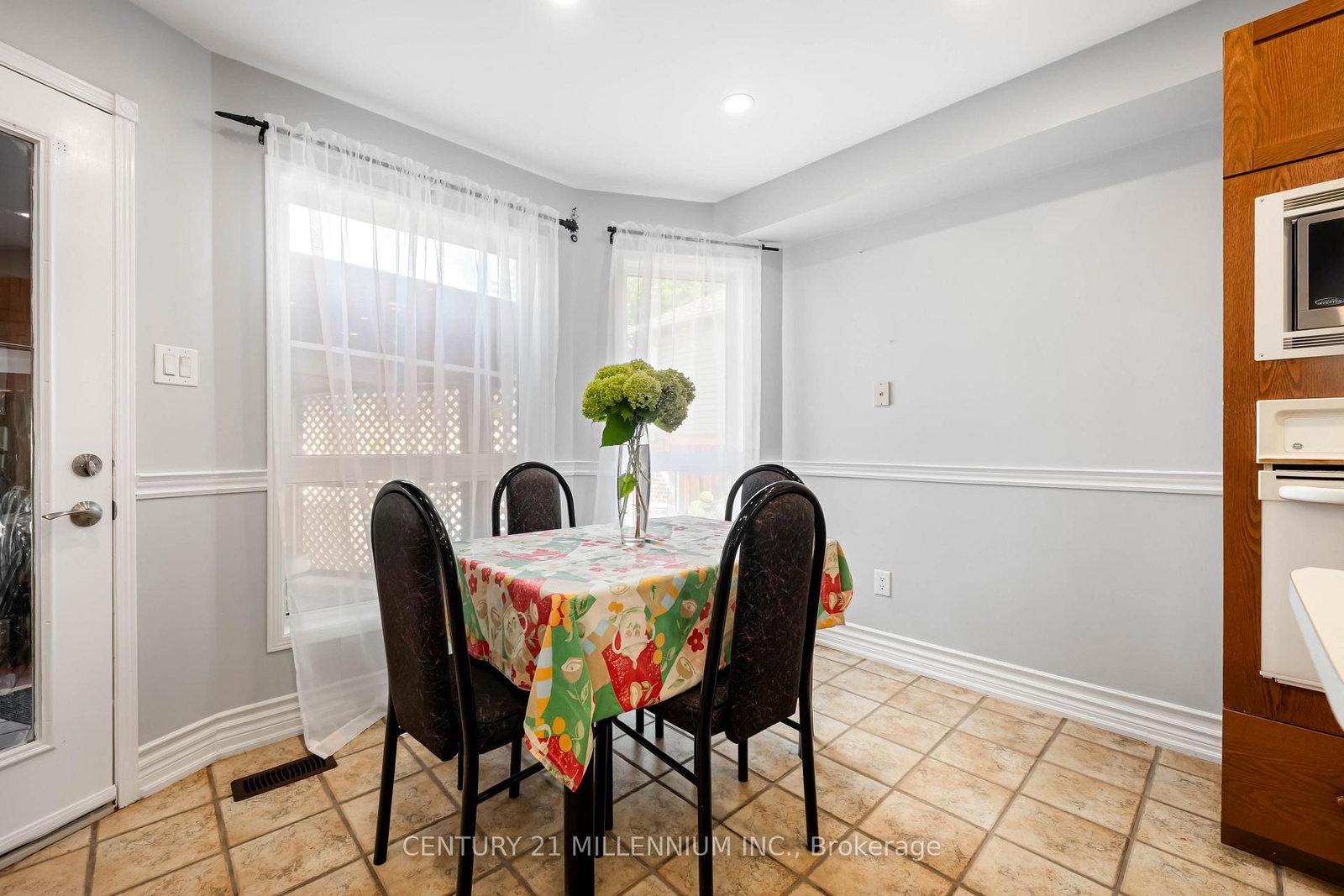 33 Fletchers Creek Brampton,ON L6X 4S3 — Photo 13