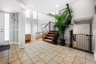 33 Fletchers Creek Brampton,ON L6X 4S3 — Photo 9