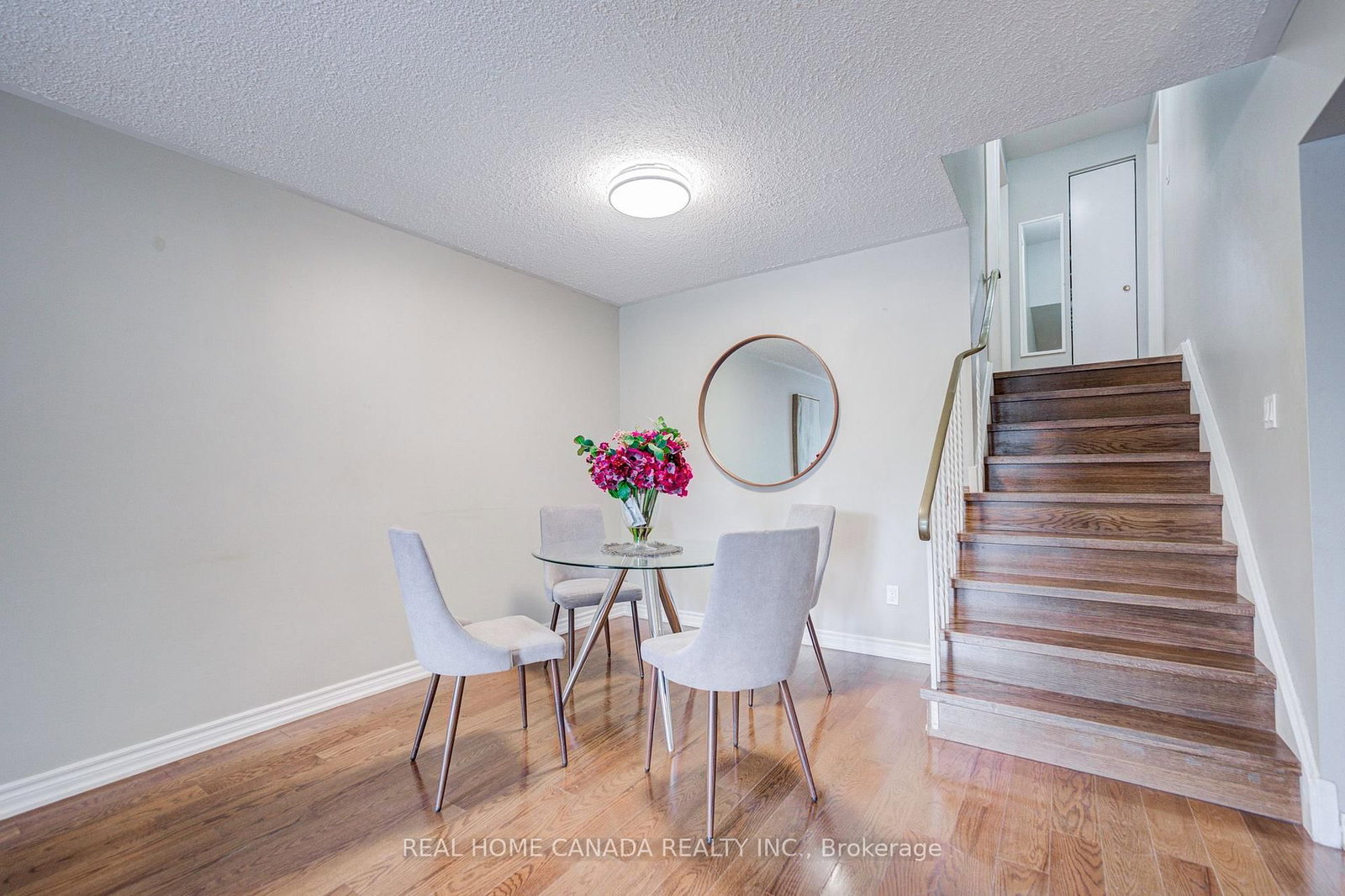 19 Hepworth Drive • Toronto, ON photo 10