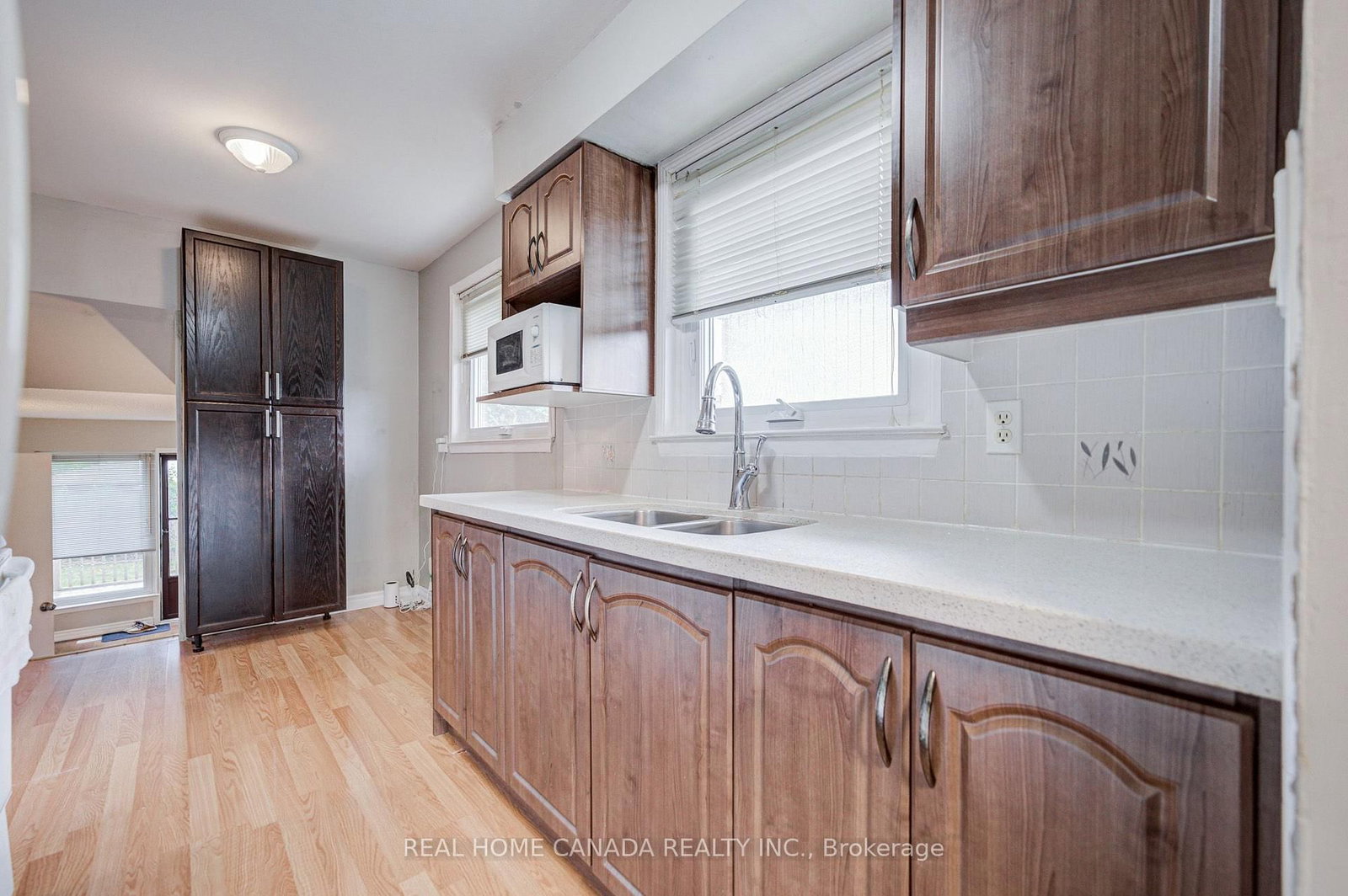 19 Hepworth Drive • Toronto, ON photo 15