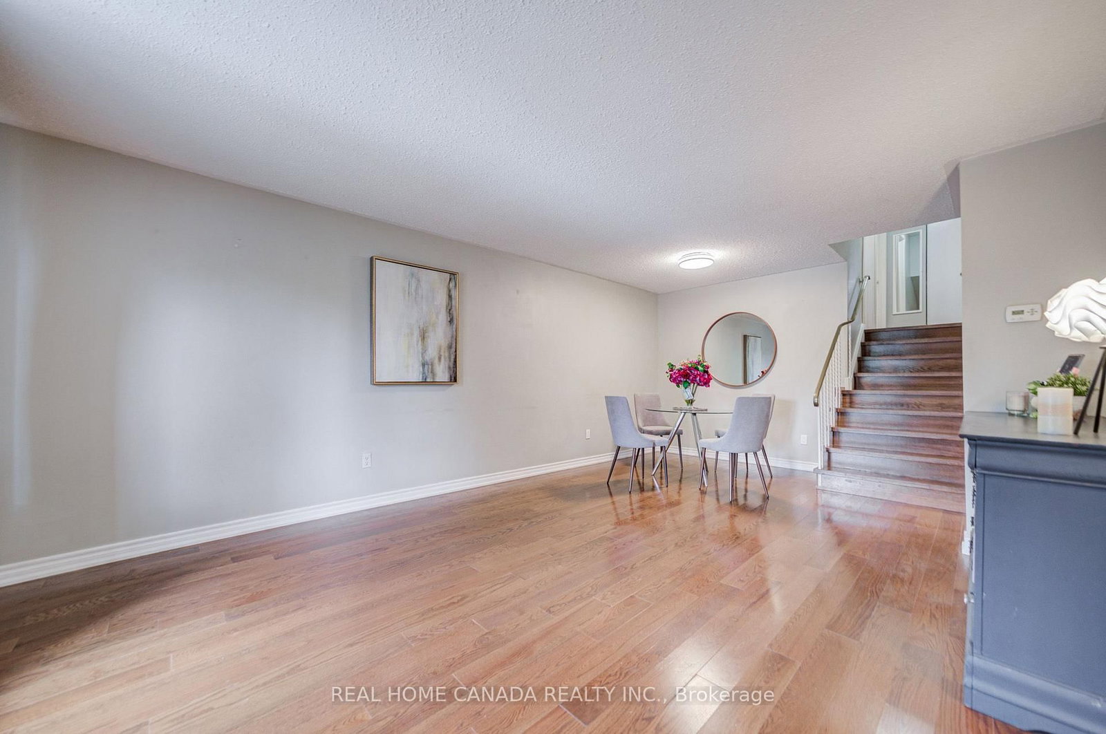 19 Hepworth Drive • Toronto, ON photo 5