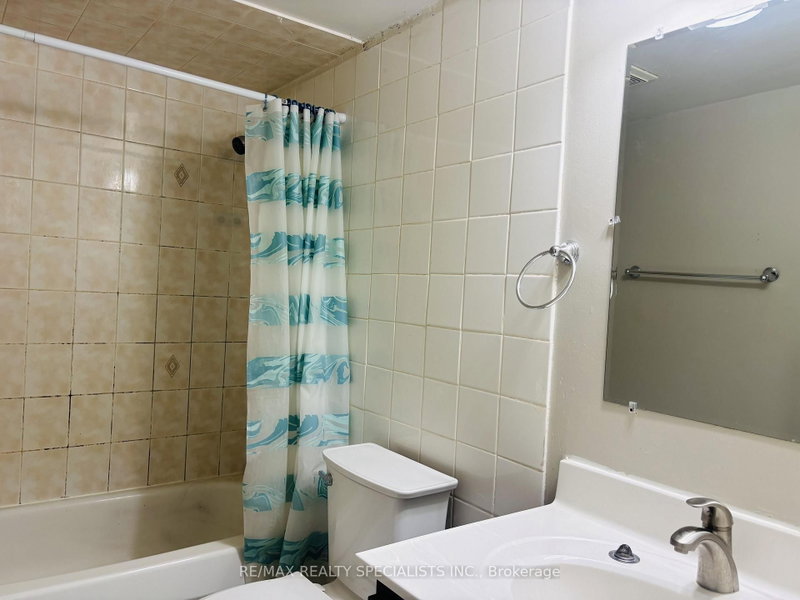 33 Cherrytree Brampton,ON L6Y 3L7 — Photo 19