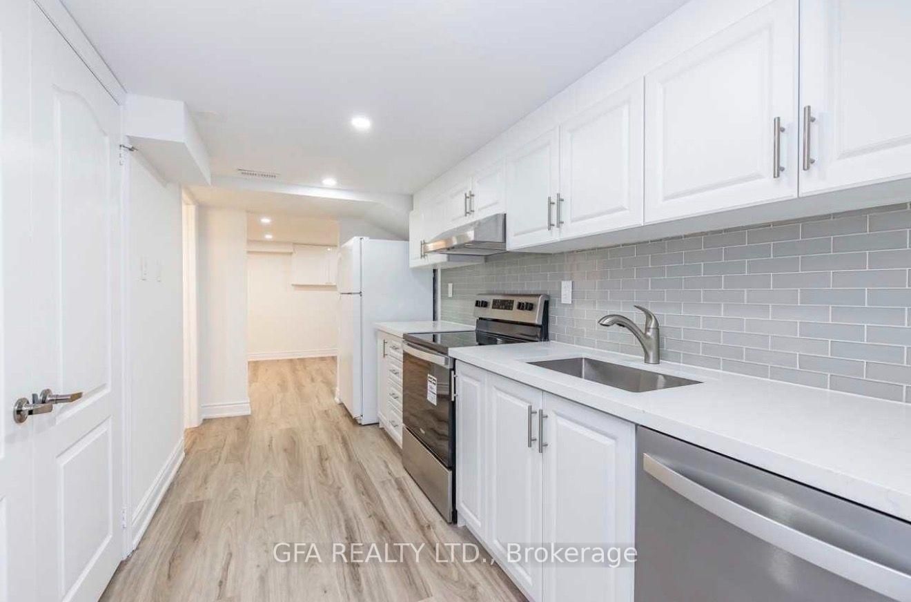 #Lower - 9 Melville Crescent, Brampton 5