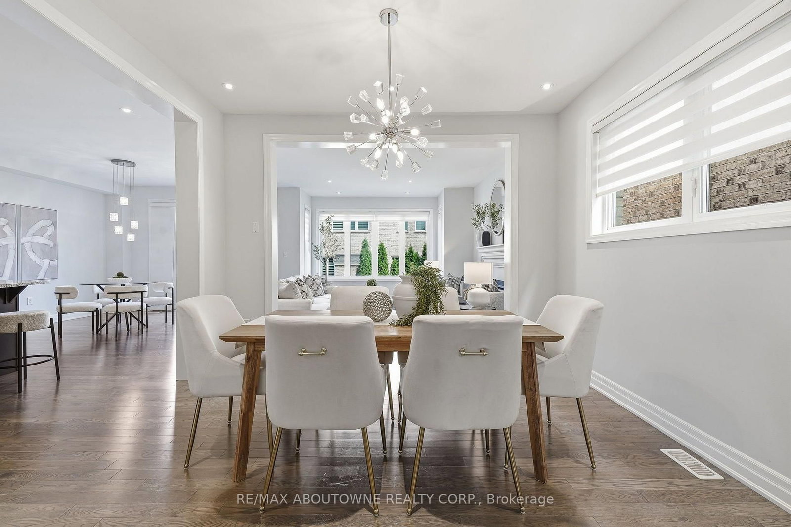 290 Wisteria Way • Oakville, ON photo 11
