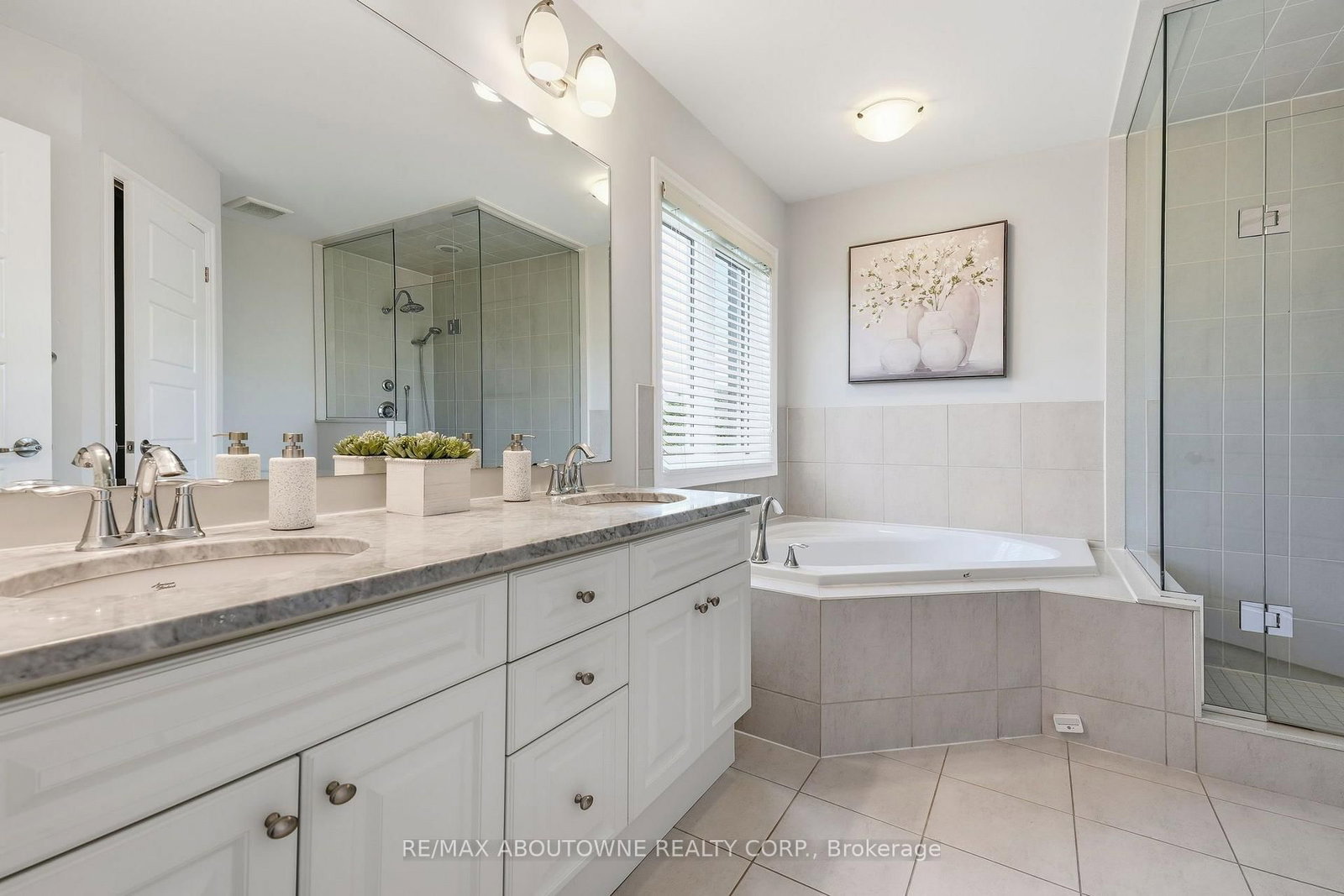 290 Wisteria Way • Oakville, ON photo 33