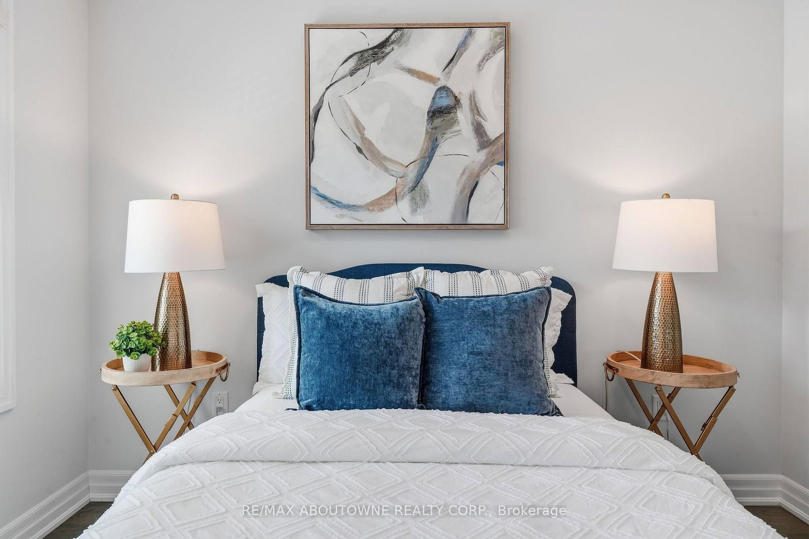 290 Wisteria Way • Oakville, ON photo 39