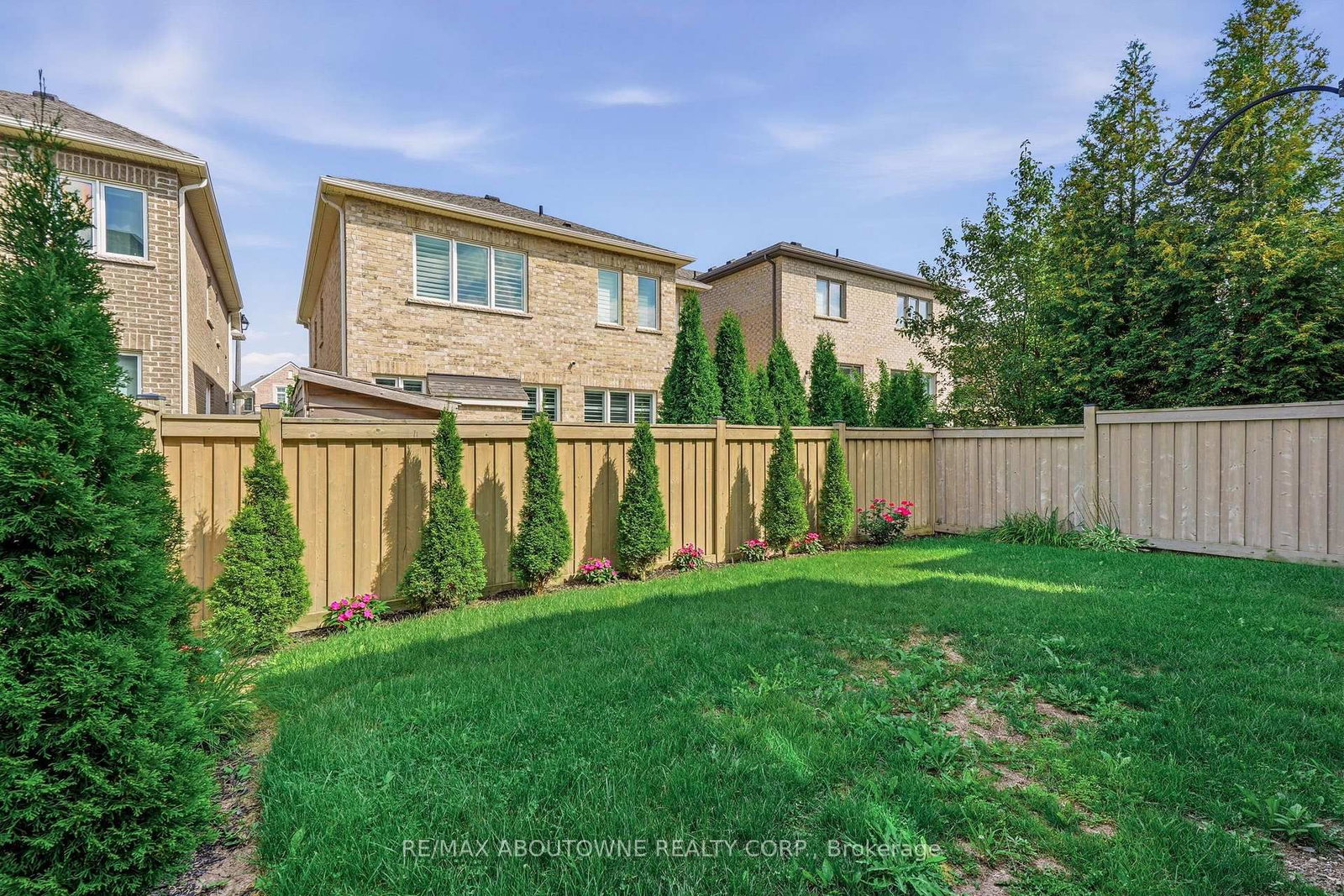 290 Wisteria Way • Oakville, ON photo 45