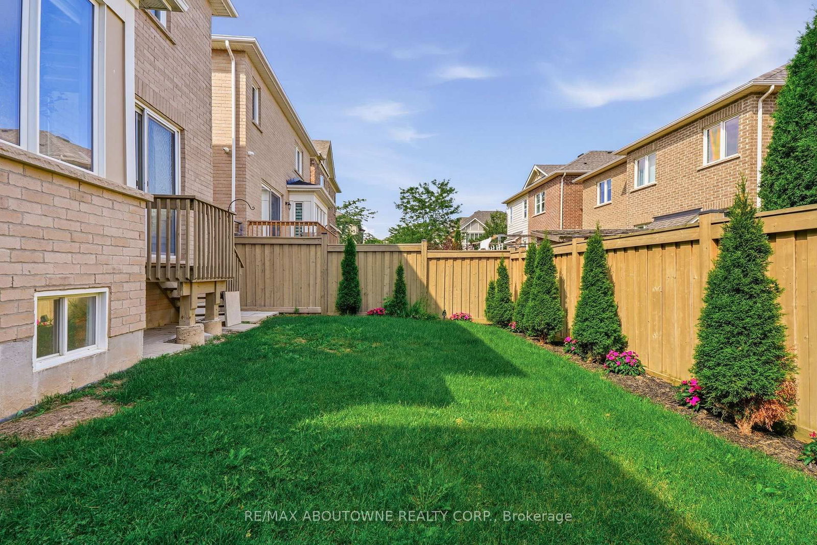 290 Wisteria Way • Oakville, ON photo 46