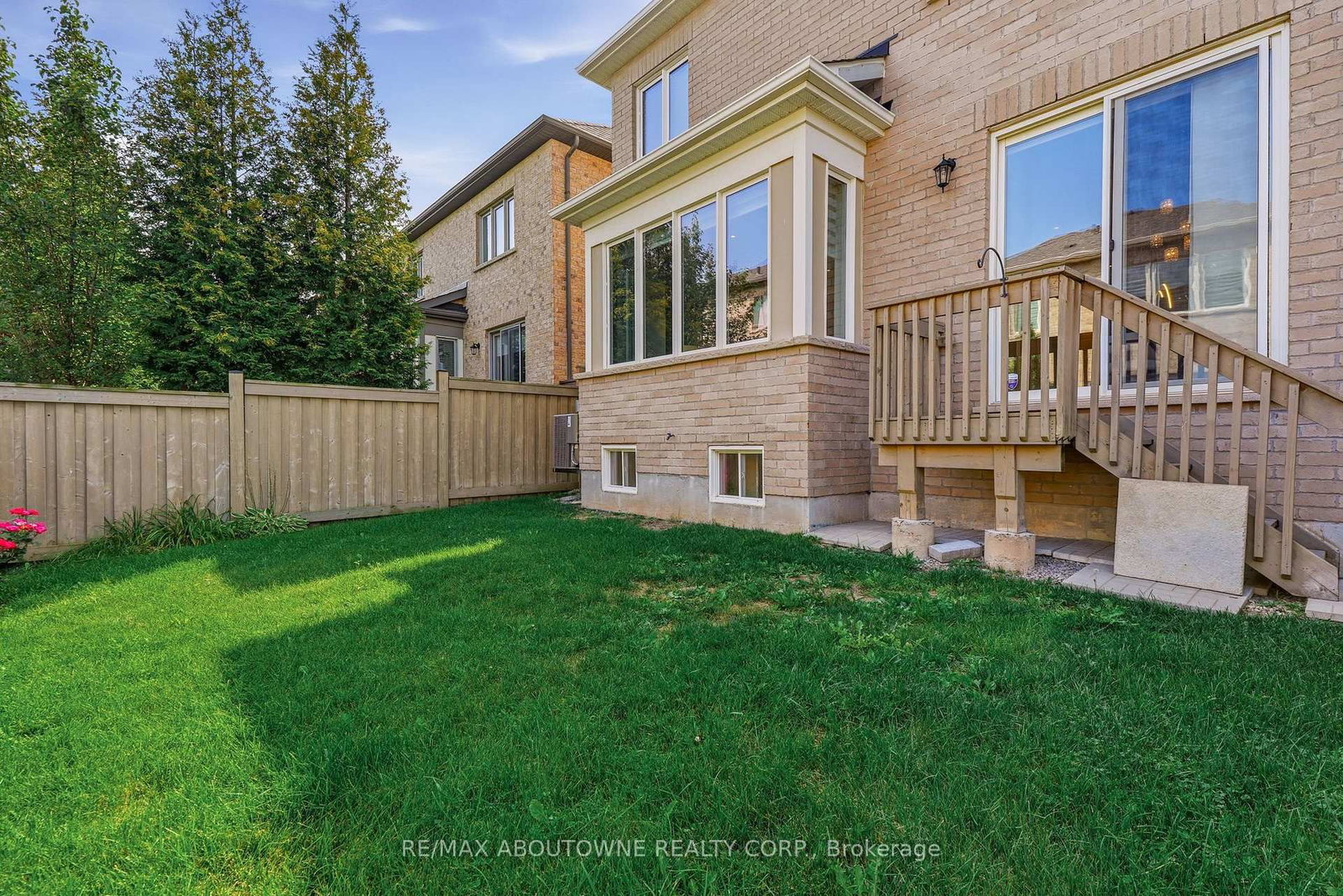 290 Wisteria Way • Oakville, ON photo 47