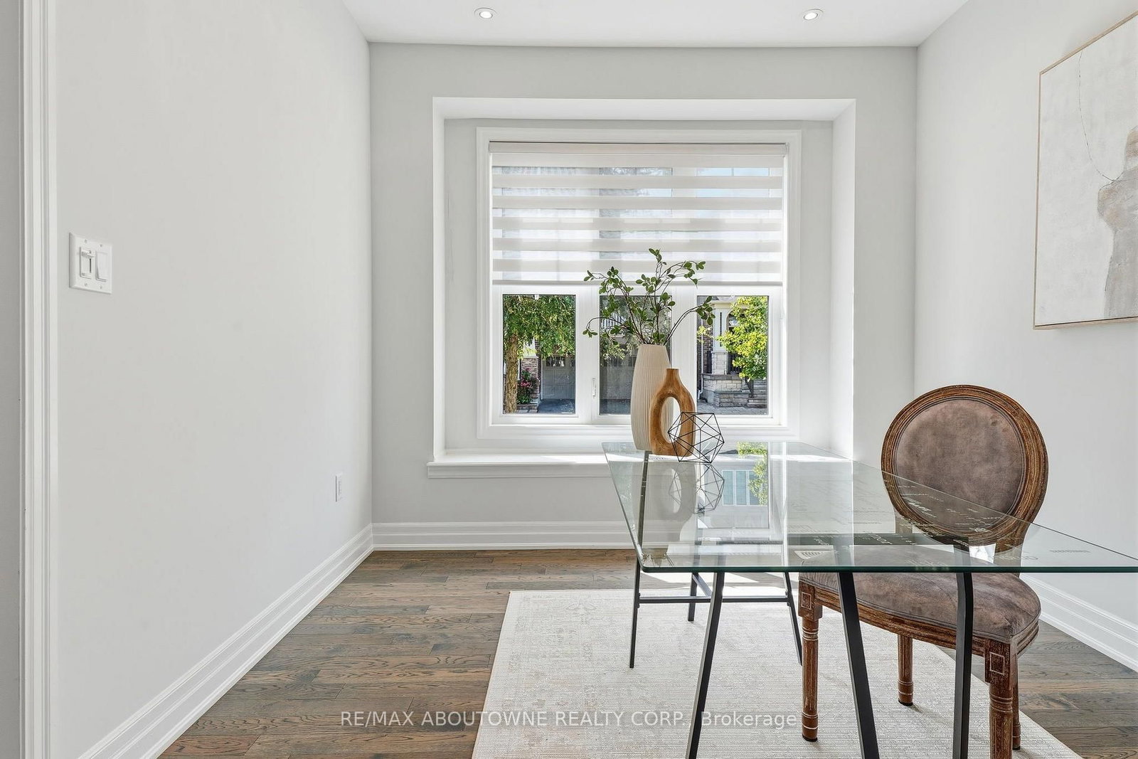 290 Wisteria Way • Oakville, ON photo 6