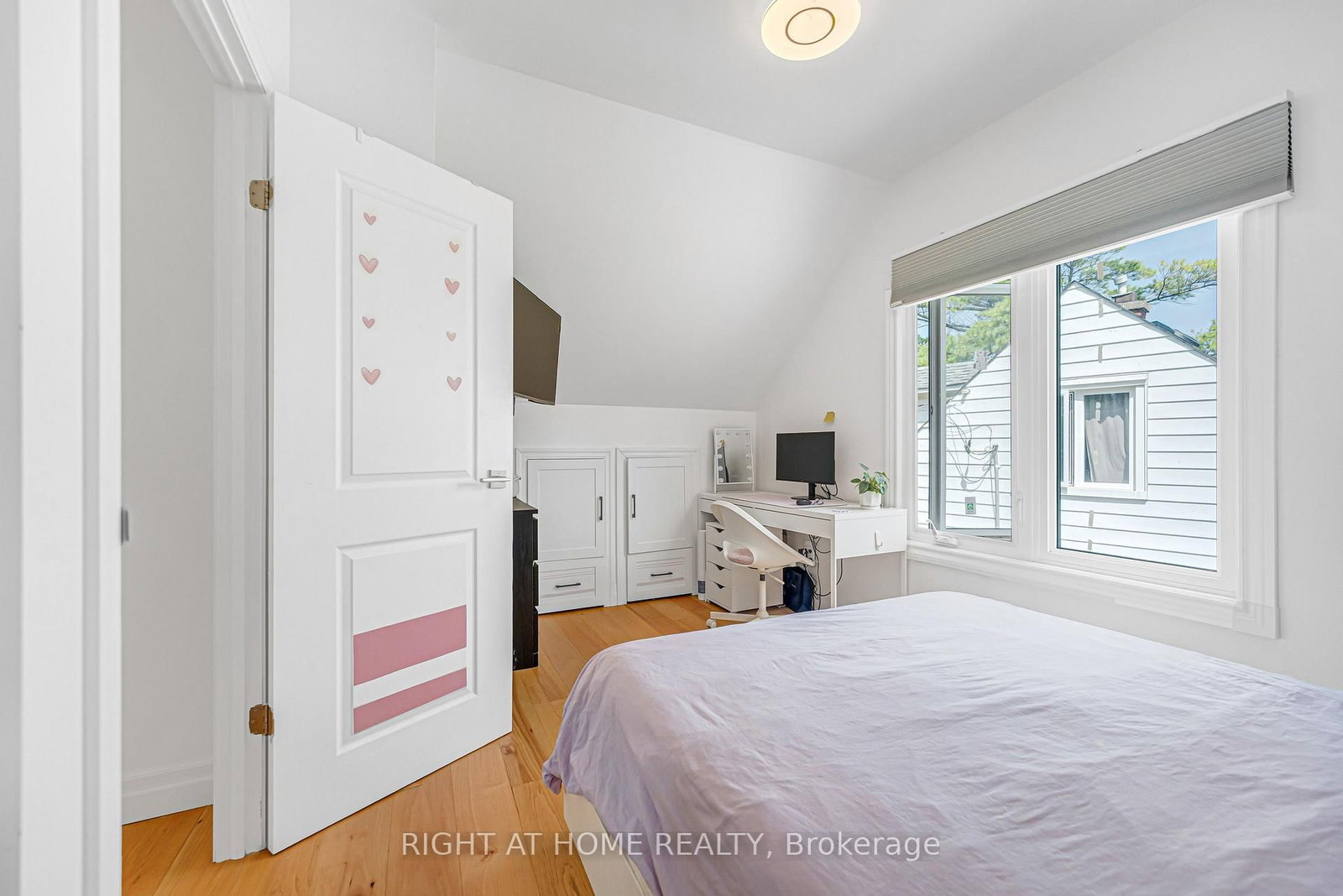 121 Hearst Circle • Toronto, ON photo 29
