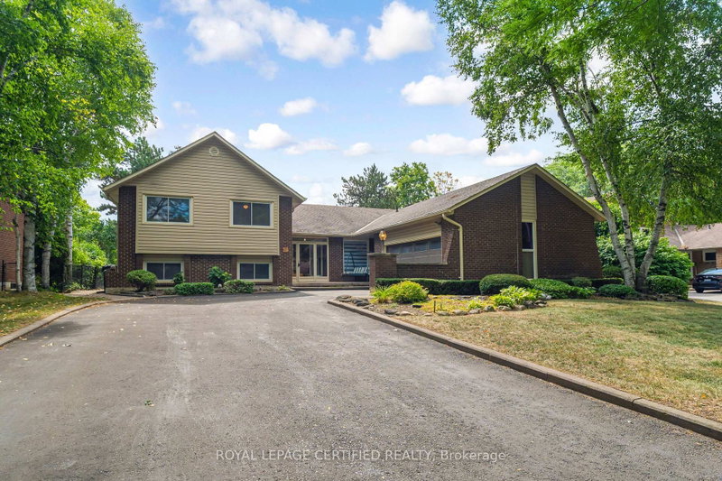 14 Broomfield Court