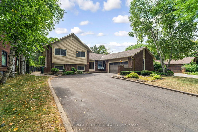 14 Broomfield Court