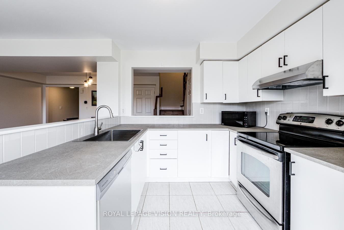 2614 Dashwood Drive • #40 • Oakville, ON photo 9