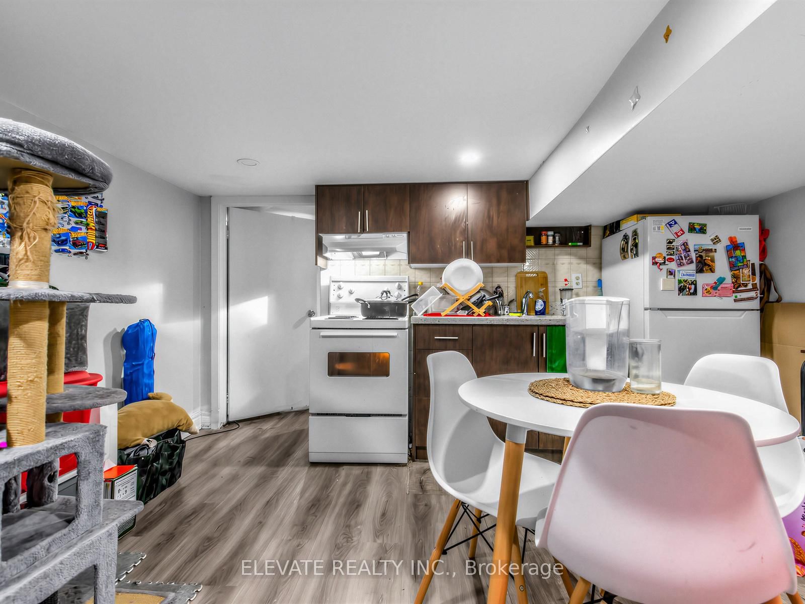 11 Rowntree Avenue • Toronto, ON photo 18