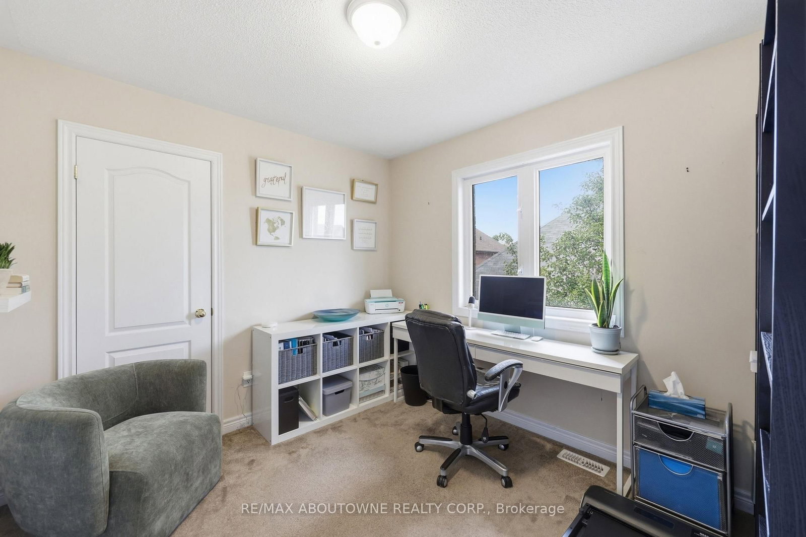 738 Fourth Line • Milton, ON photo 19