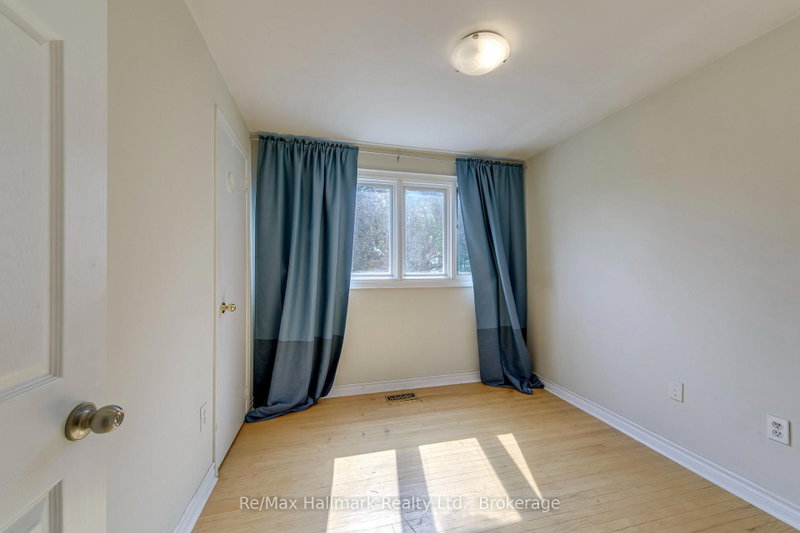 235 Tweedsdale Oakville,ON L6L 4P8 — Photo 23