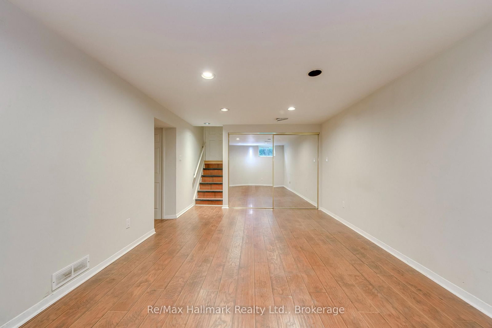235 Tweedsdale Oakville,ON L6L 4P8 — Photo 29