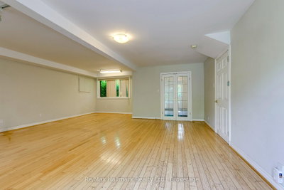 235 Tweedsdale Oakville,ON L6L 4P8 — Photo 6