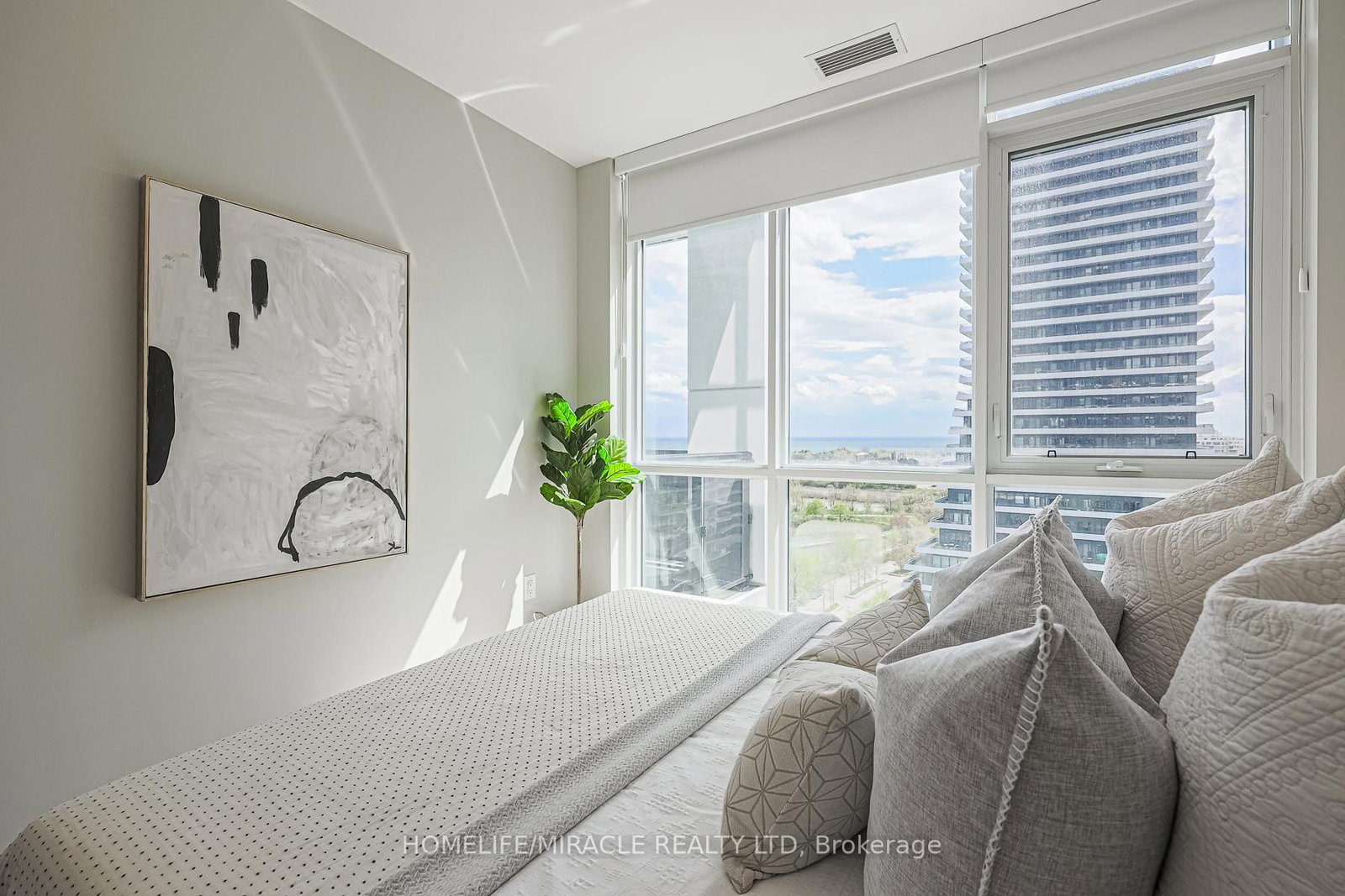 65 Annie Craig Drive • #1110 • Toronto, ON photo 29