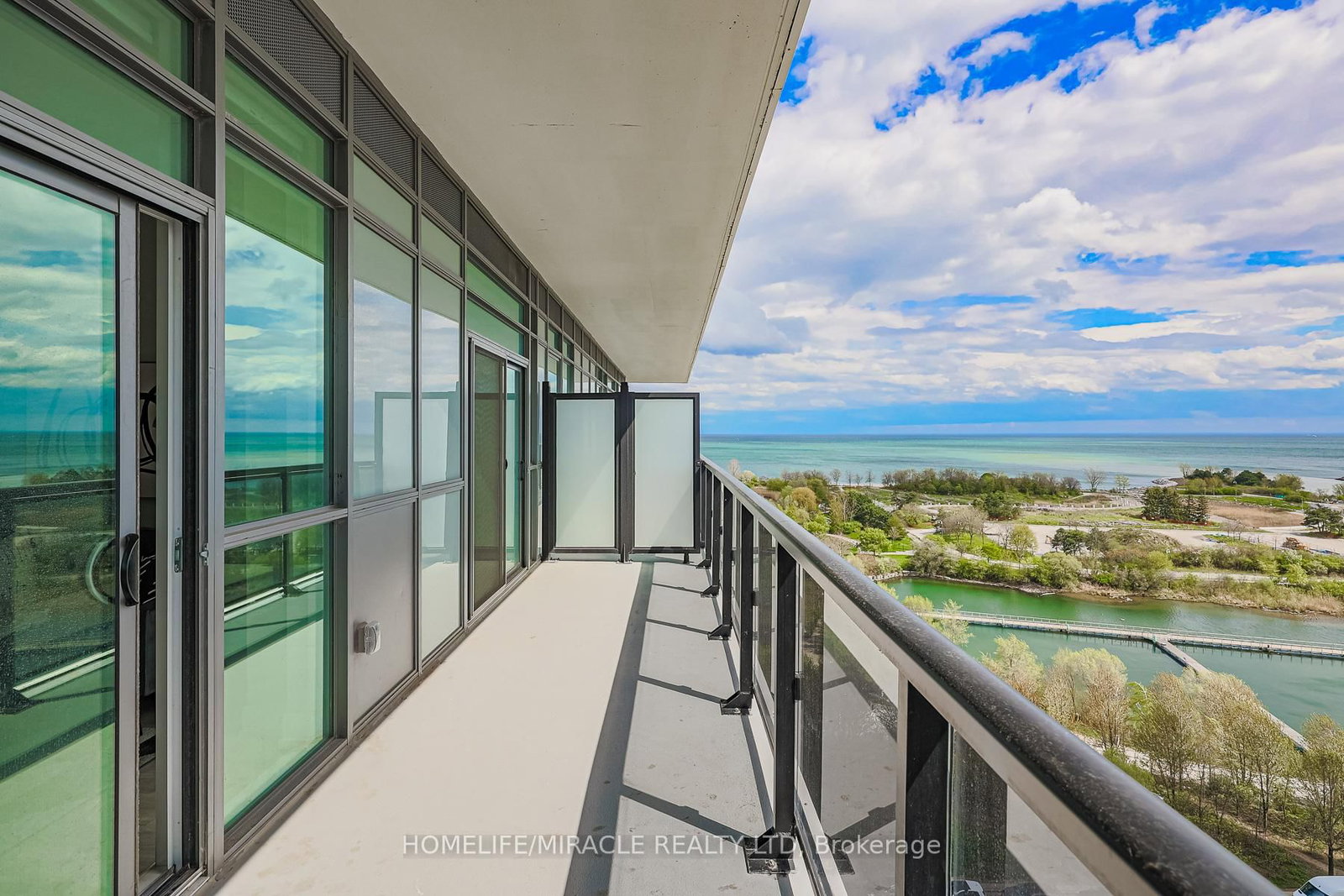 65 Annie Craig Drive • #1110 • Toronto, ON photo 37