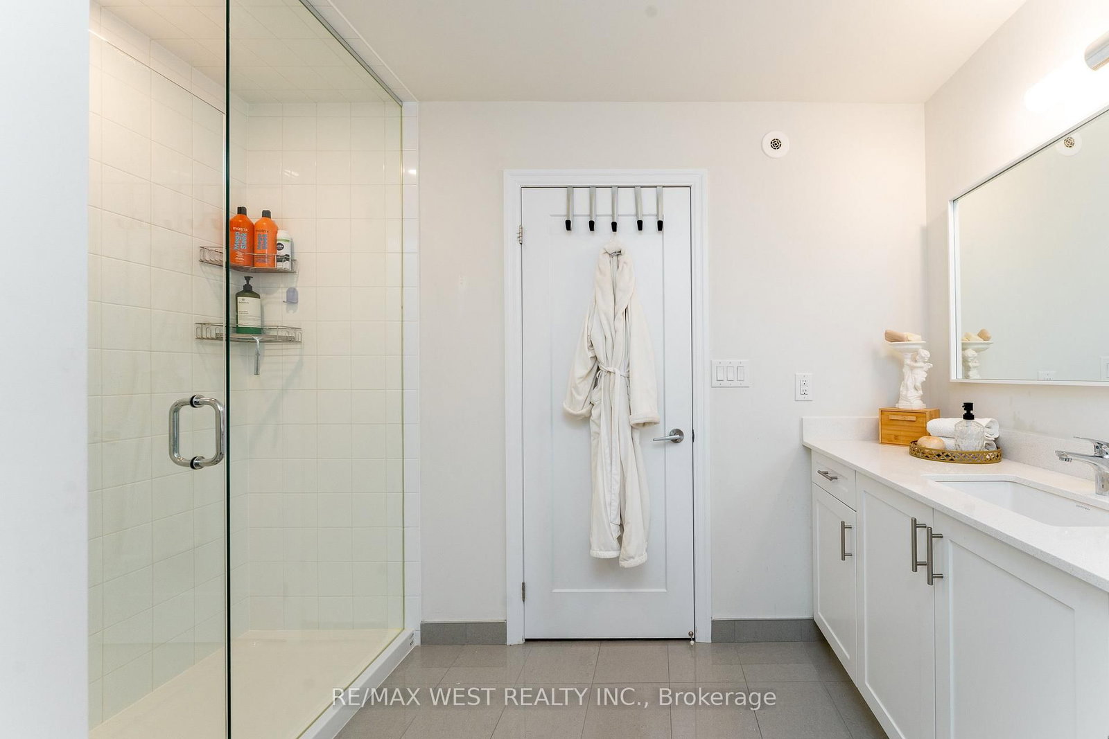 1180 Cawthra Mississauga,ON L5G 0A5 — Photo 25