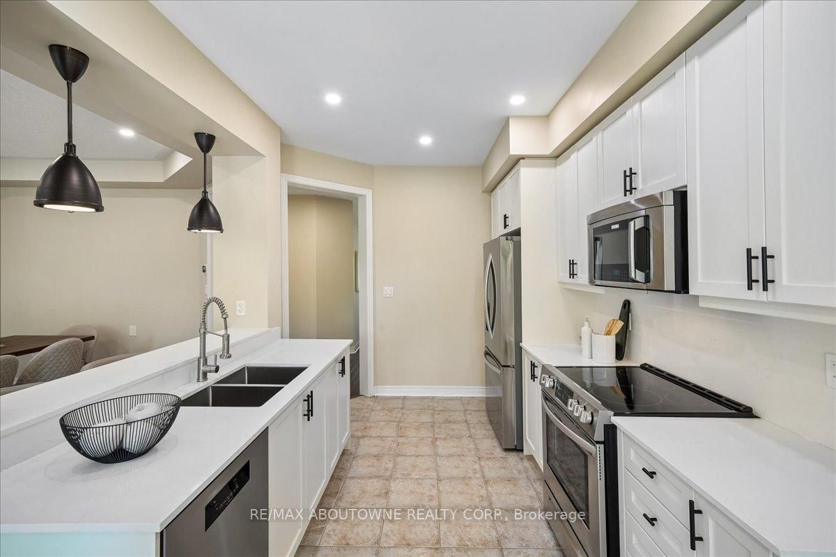 2020 Colonel William Oakville,ON L6M 0L9 — Photo 18