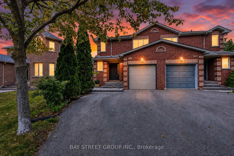 17 Inverhuron Trail
