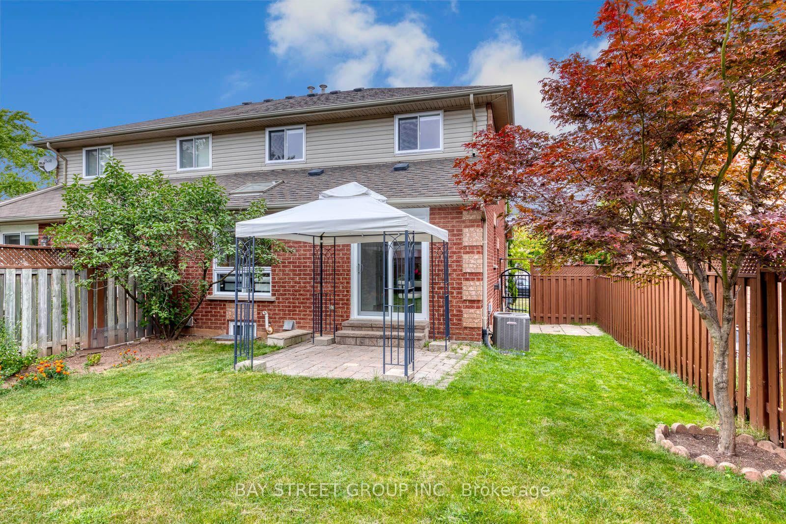 17 Inverhuron Trail • Oakville, ON photo 49