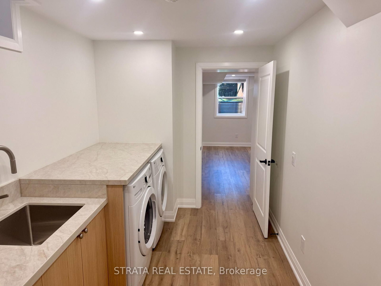 277 Kennedy Avenue, Toronto 5