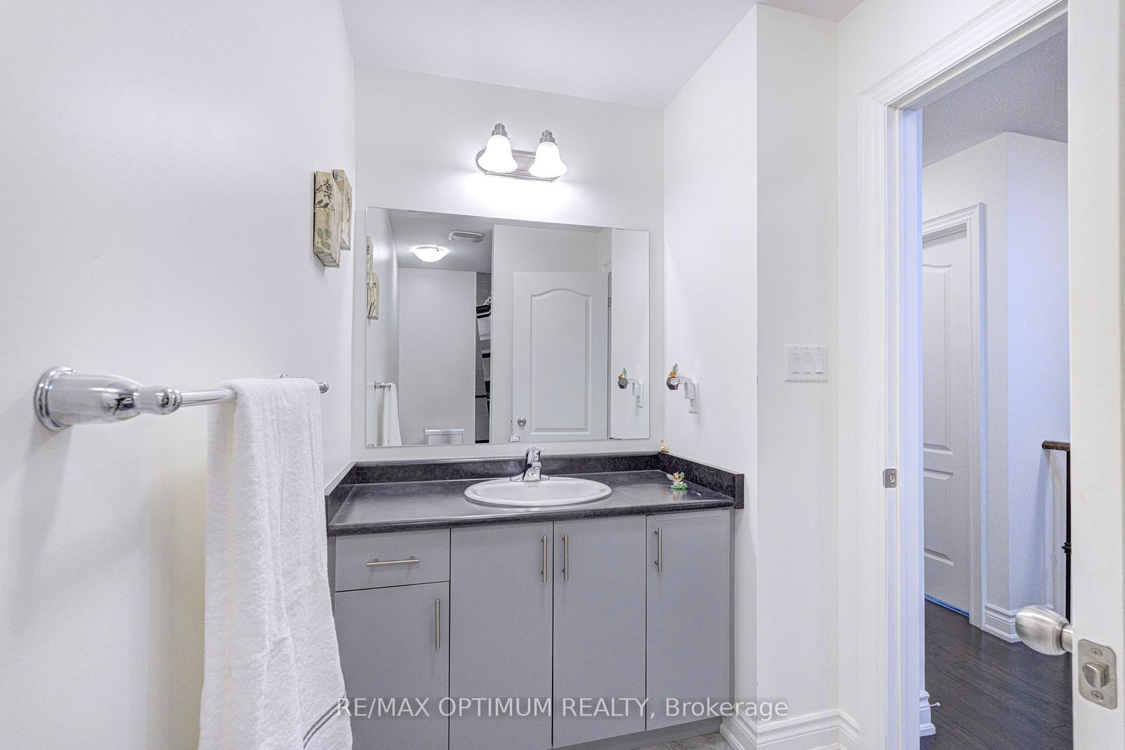 8583 Financial Drive • Brampton, ON photo 35