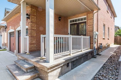151 Fairhill Avenue • Brampton, ON photo 4