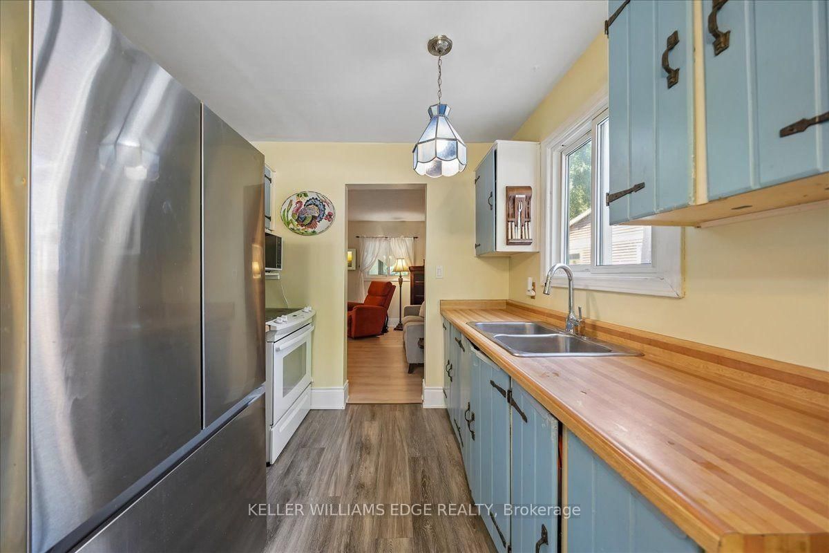 2320 Middlesmoor Crescent • Burlington, ON photo 12