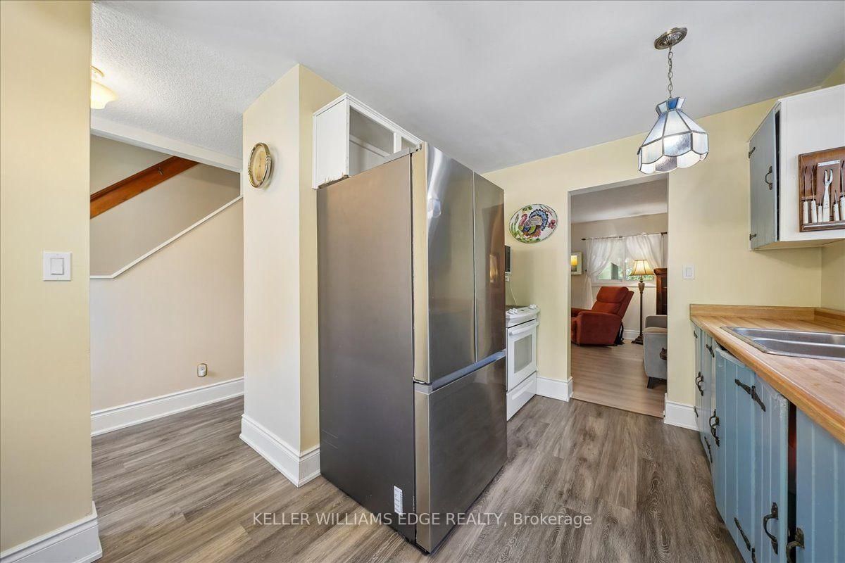 2320 Middlesmoor Crescent • Burlington, ON photo 13