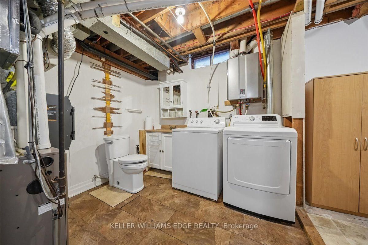 2320 Middlesmoor Crescent • Burlington, ON photo 26