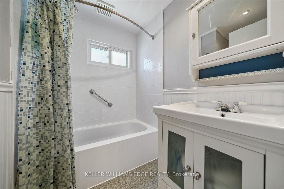 2320 Middlesmoor Crescent • Burlington, ON photo 36