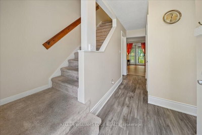 2320 Middlesmoor Crescent • Burlington, ON photo 8