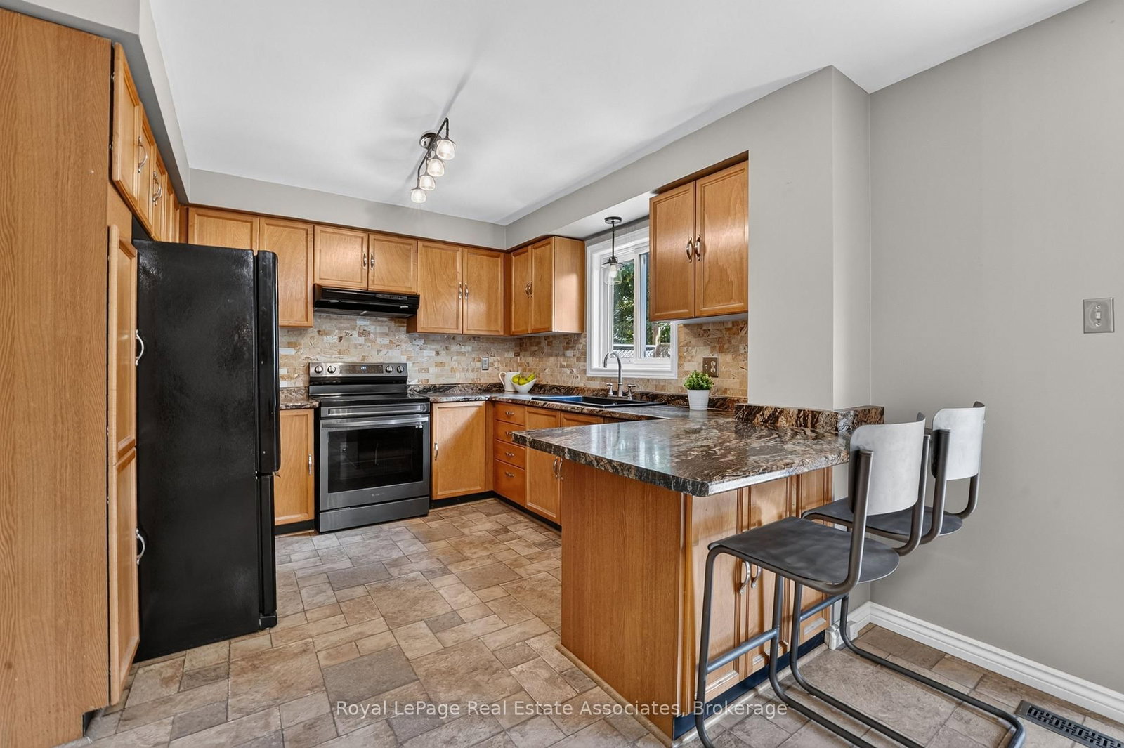 8 Horsham Street • Brampton, ON photo 12