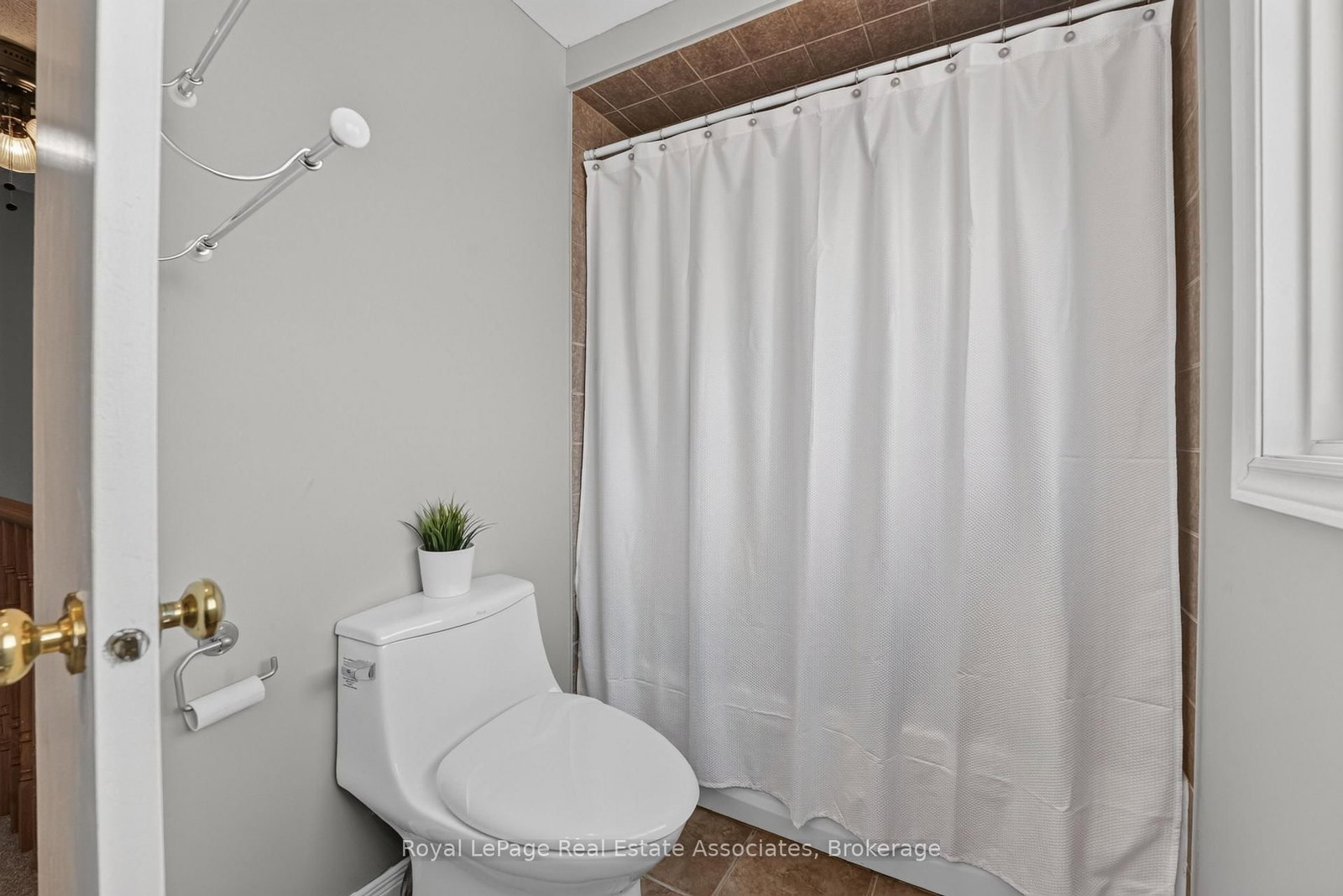 8 Horsham Street • Brampton, ON photo 32