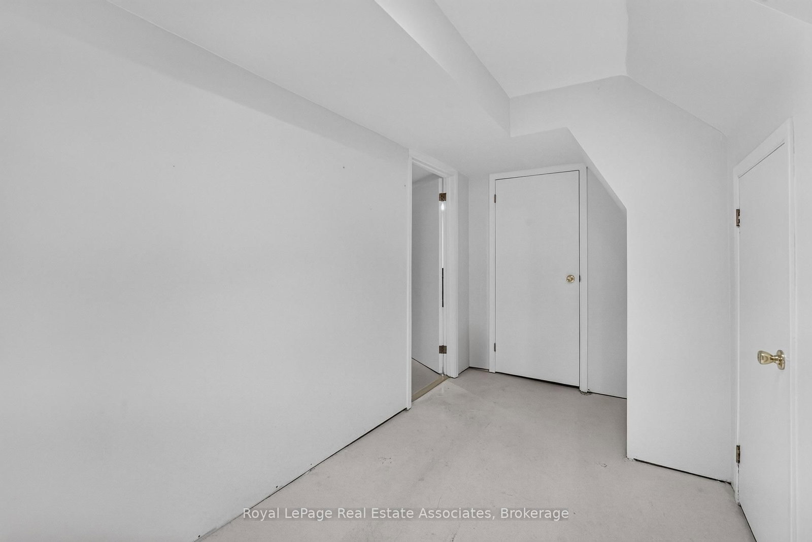 8 Horsham Street • Brampton, ON photo 36