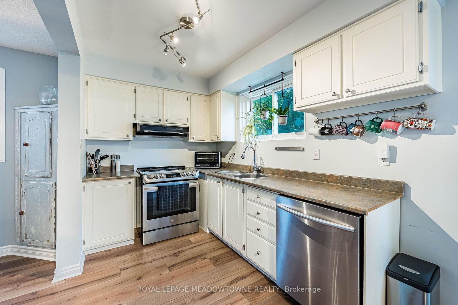 37 Salisbury Circle • Brampton, ON photo 22