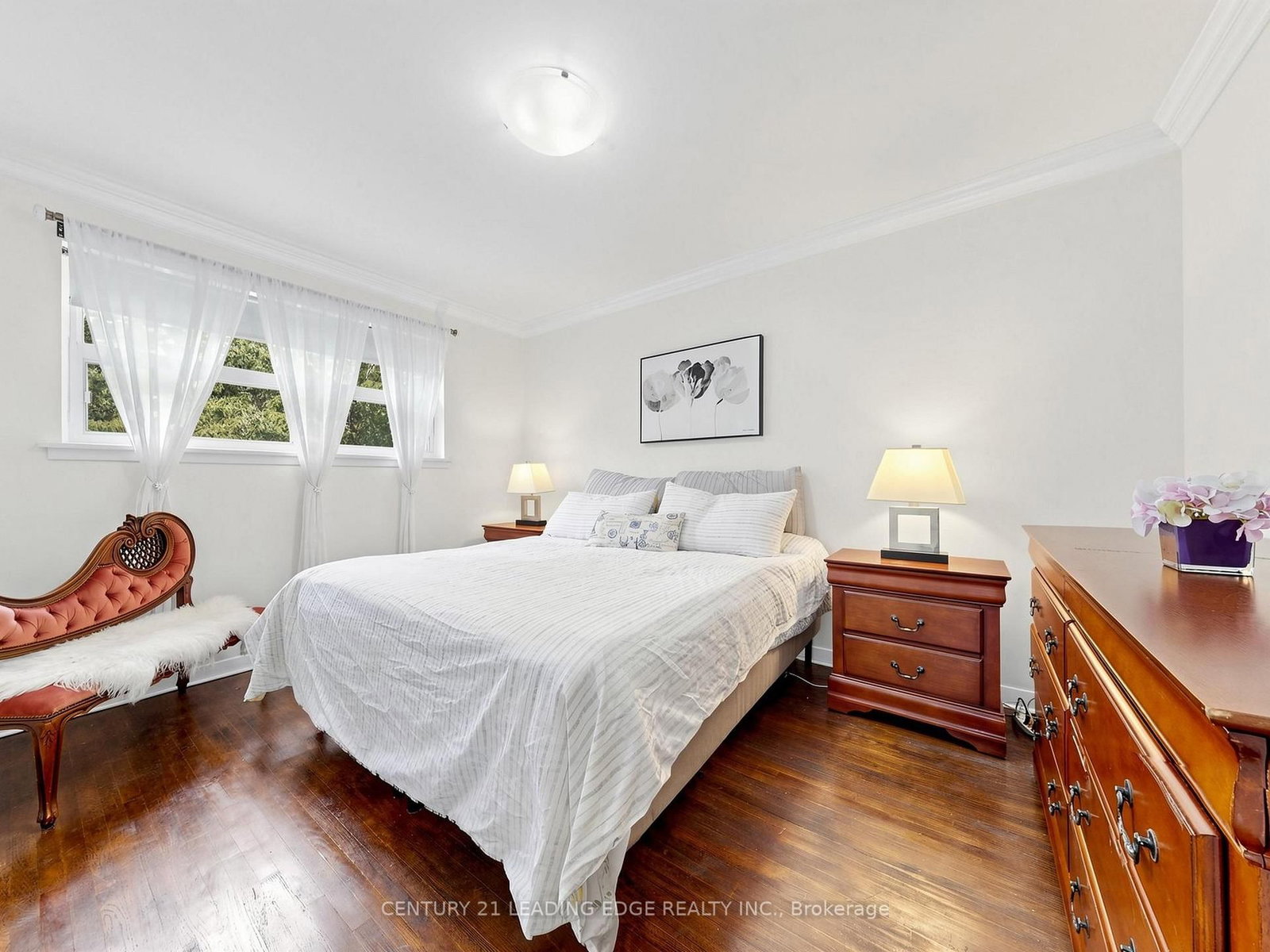 17 Tinton Crescent • Toronto, ON photo 12