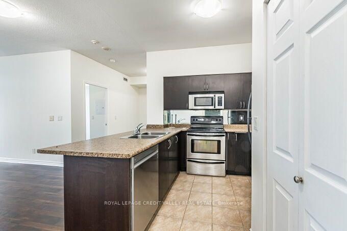 388 Prince Of Wales Drive • #1706 • Mississauga, ON photo 8