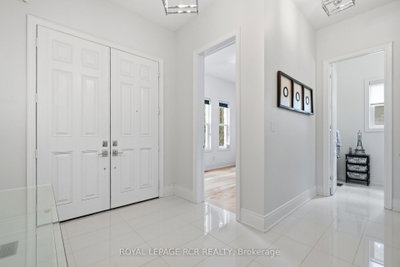 28 Billy Court • Caledon, ON photo 5