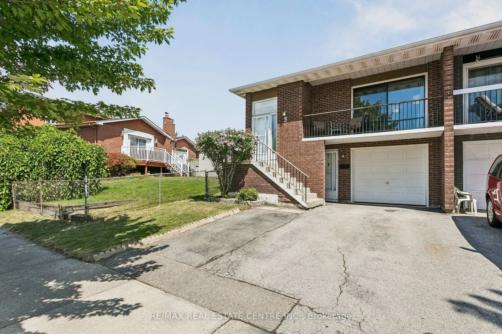5 Hockley Path • Brampton, ON photo 1