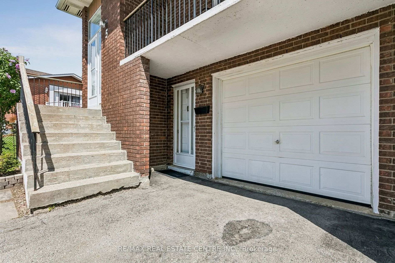 5 Hockley Path • Brampton, ON photo 3