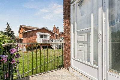 5 Hockley Path • Brampton, ON photo 4