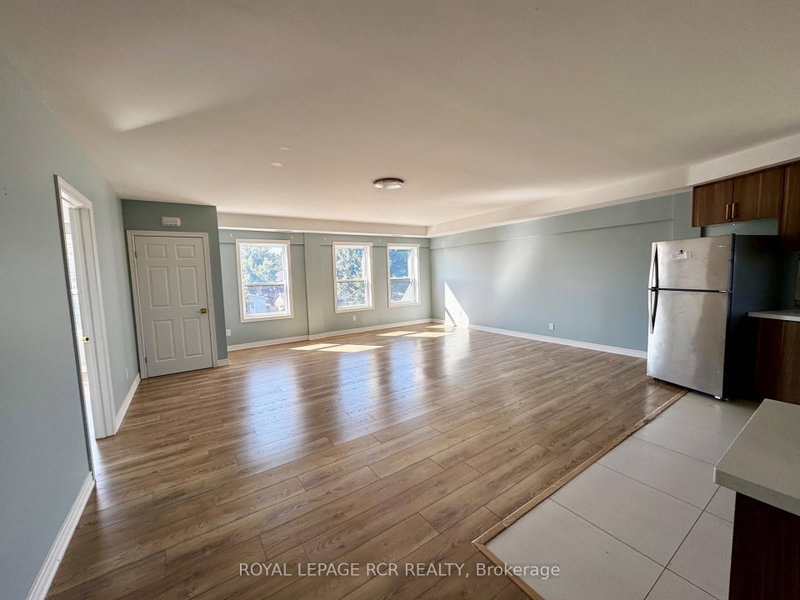 308 - 15 Brenda Boulevard
